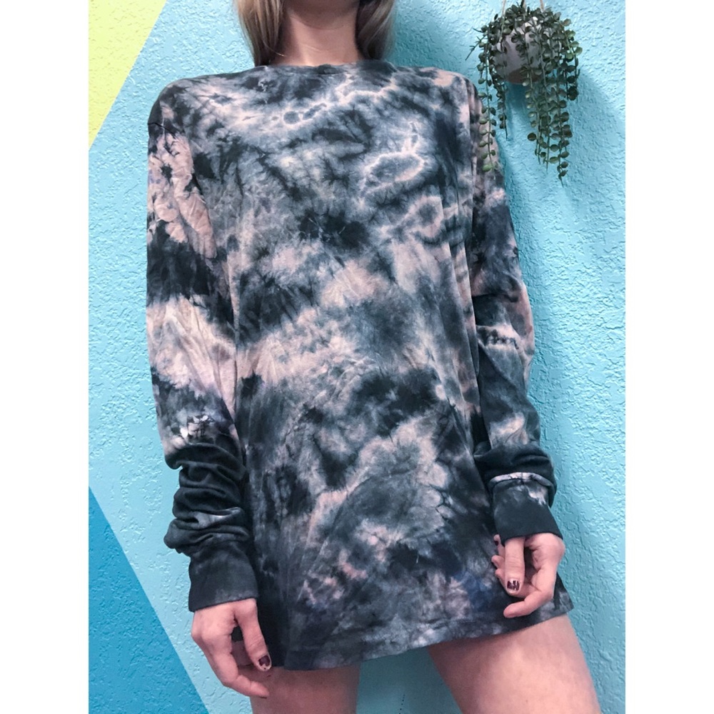 Oversized Long Sleeved Tie Dye Shirt